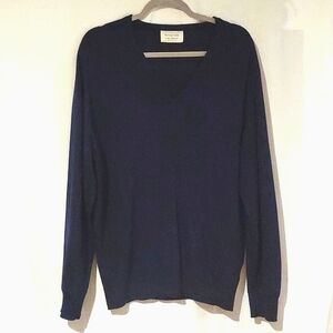 Norman Hilton/John Smedley V-Neck  100% Extra Fine Merino Lambswool Sweater Men